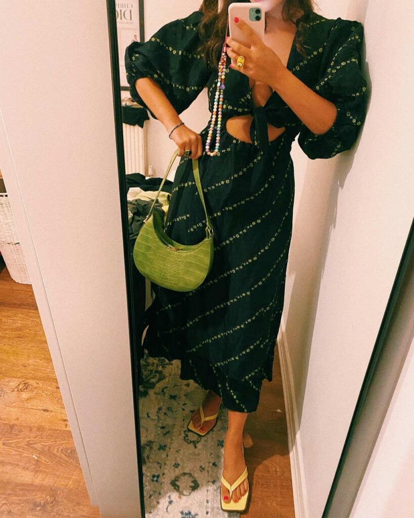 Laila Zaidi Feet (3 photos)