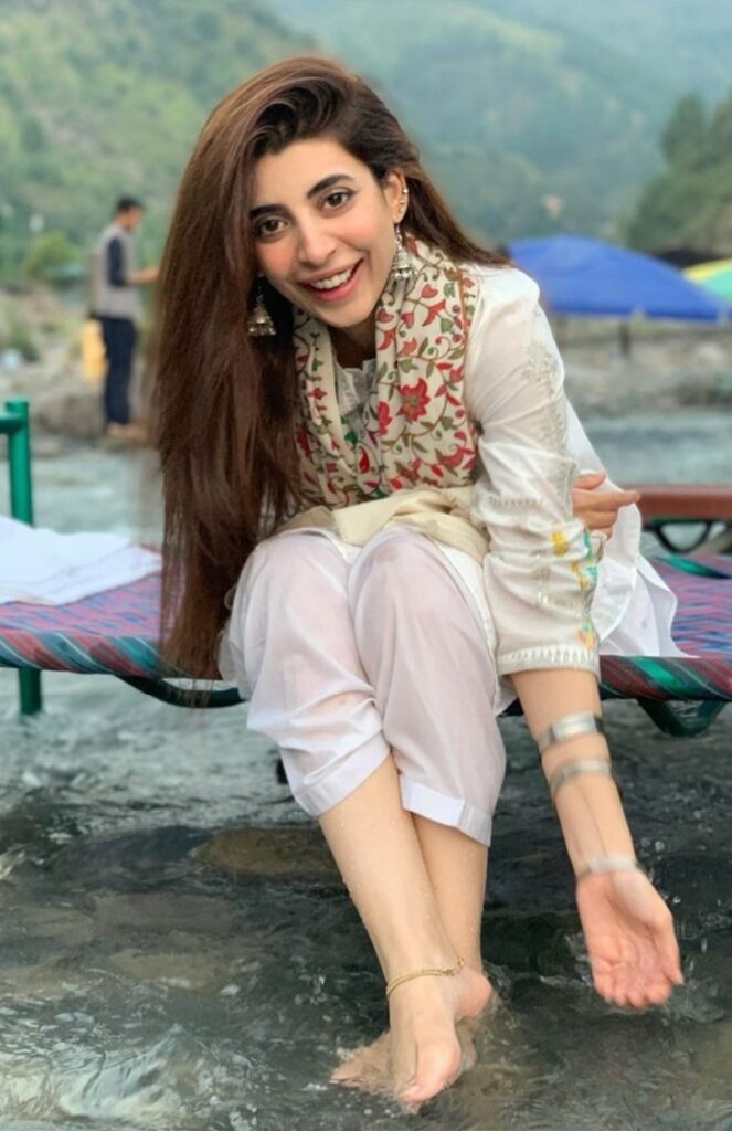 Urwa Hocane Feet (2 photos)