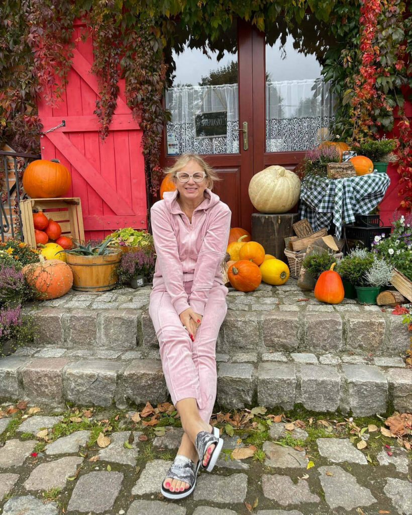 Marzena Rogalska Feet (2 photos)