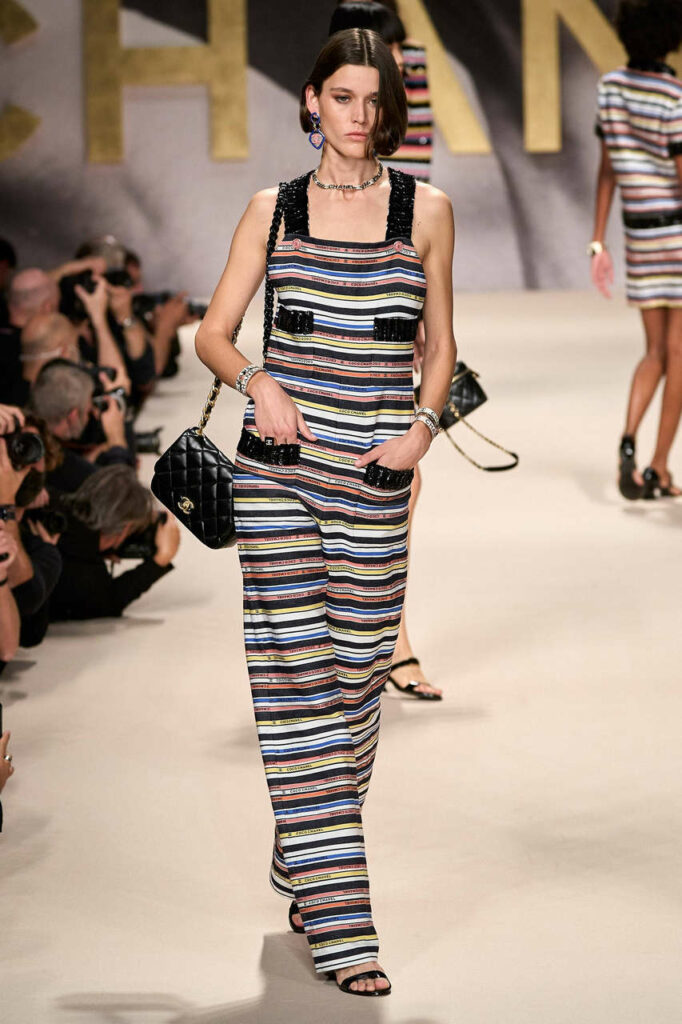 Vivienne Rohner Feet (3 images)