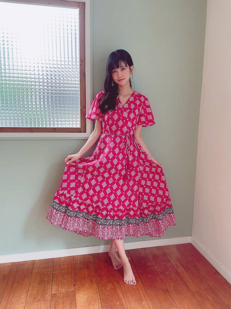 Aguri Ohnishi Feet (3 images)
