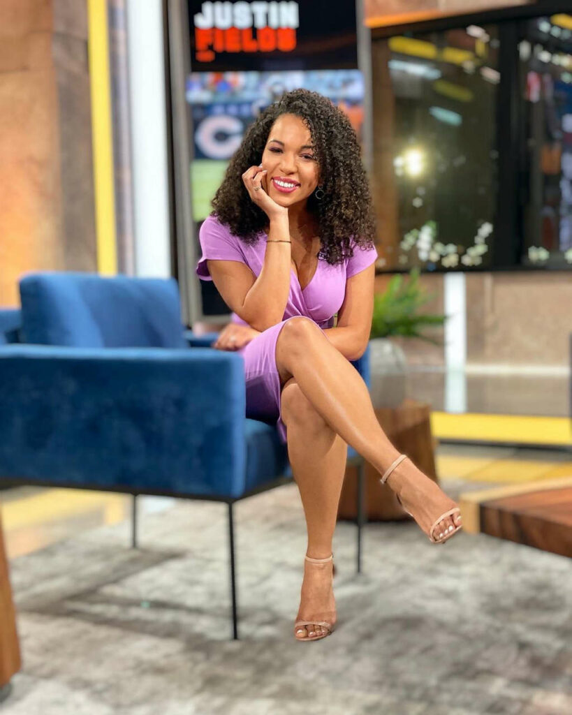 M J Acosta Feet (4 images)