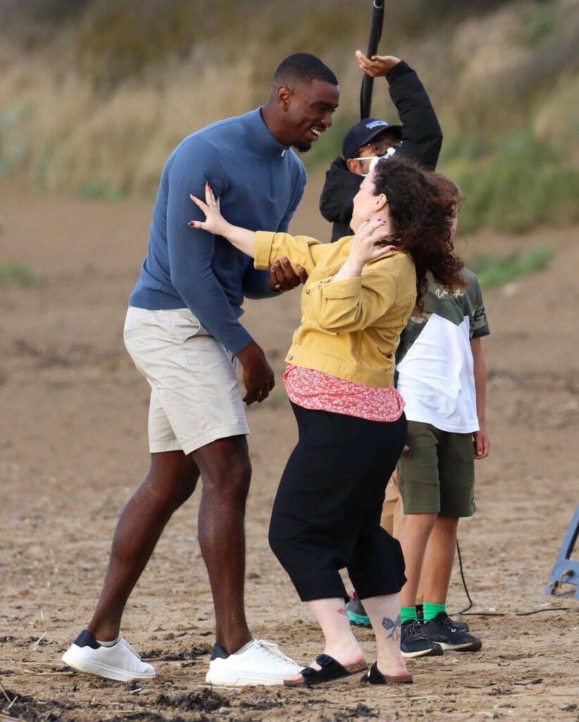 Dani Harmer Feet (2 photos)