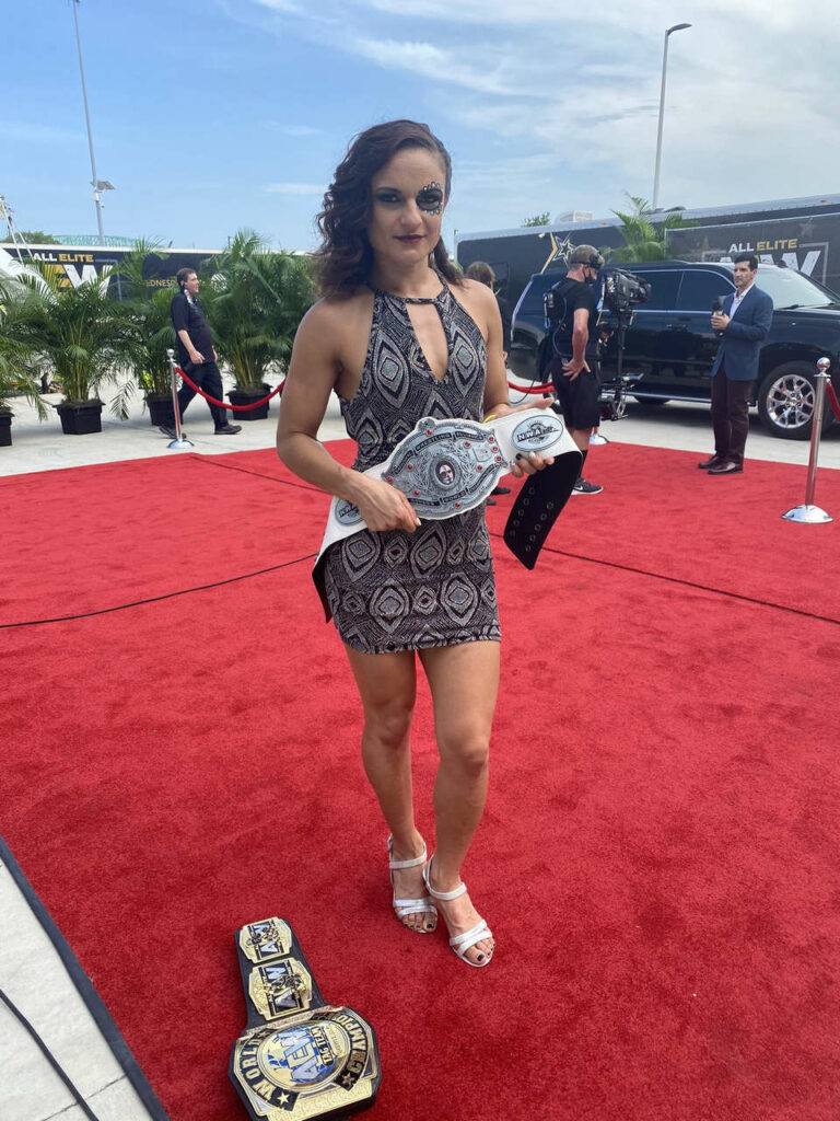 Melissa Cervantes Feet (2 photos)