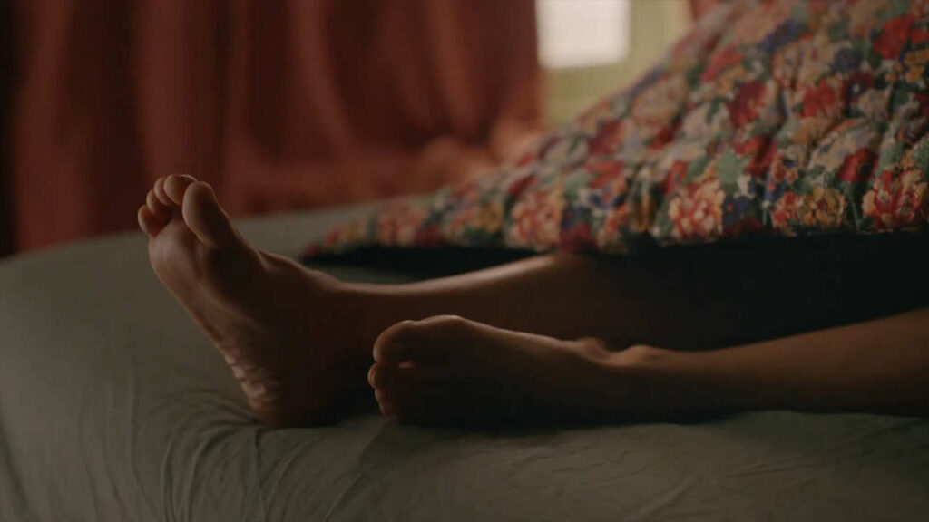 Ashley Park Feet (4 images)