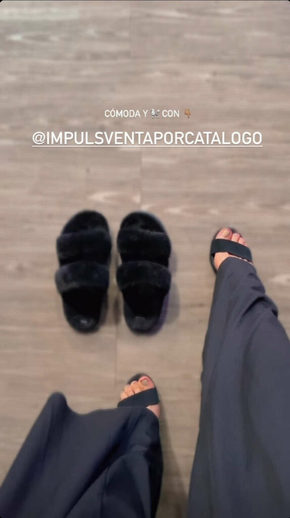 Pamela Longoria Feet (4 images)