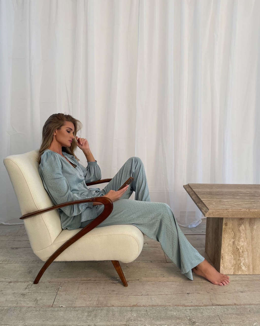 Rosie Huntington Whiteley Feet