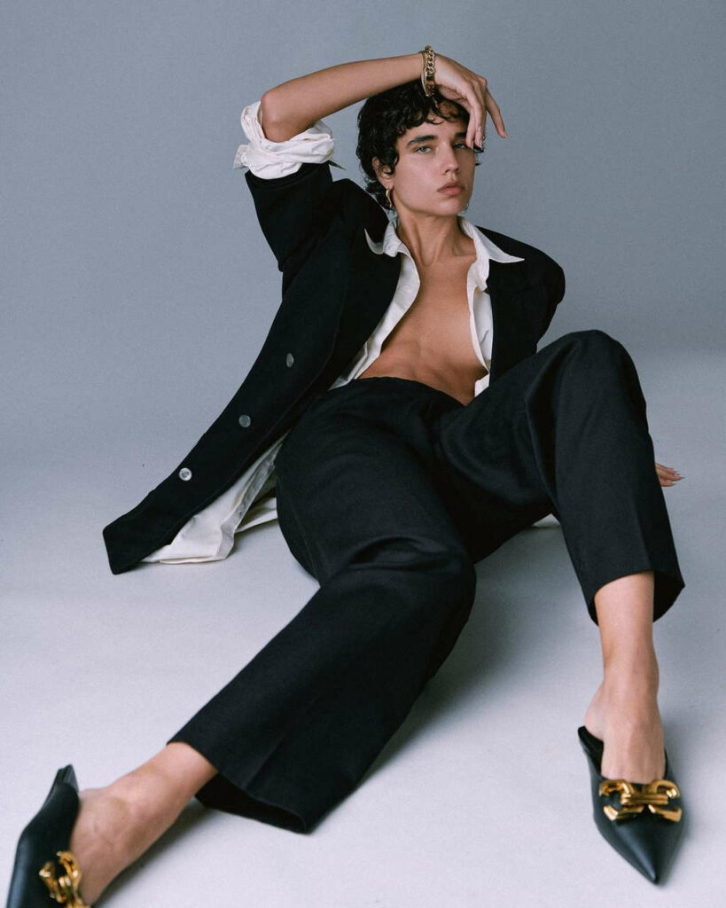 Lulu De Freitas Feet (2 photos)