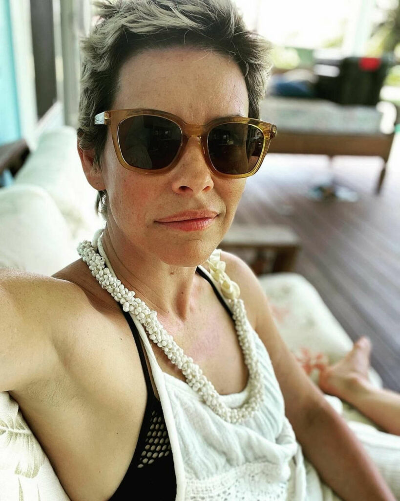 Evangeline Lilly Feet (2 images)