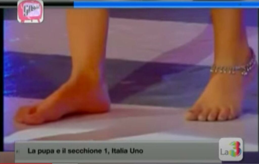 Rosy Dilettuoso Feet (5 photos)