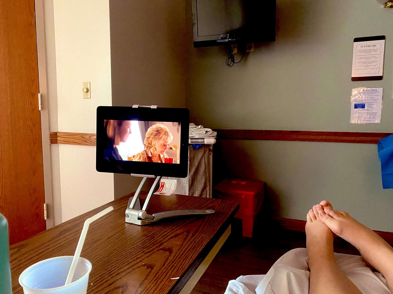 Ely Kreimendahl Feet