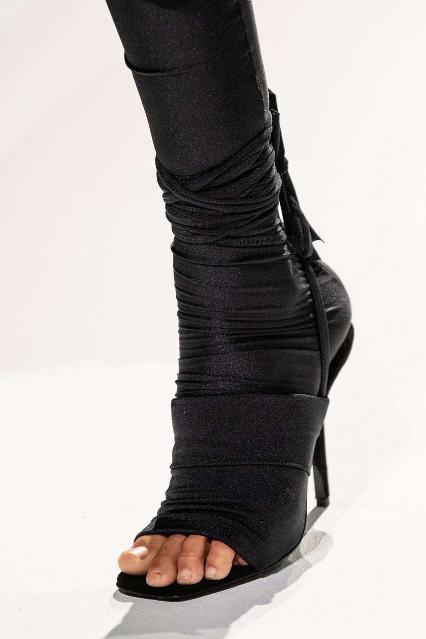 Barbara Valente Feet