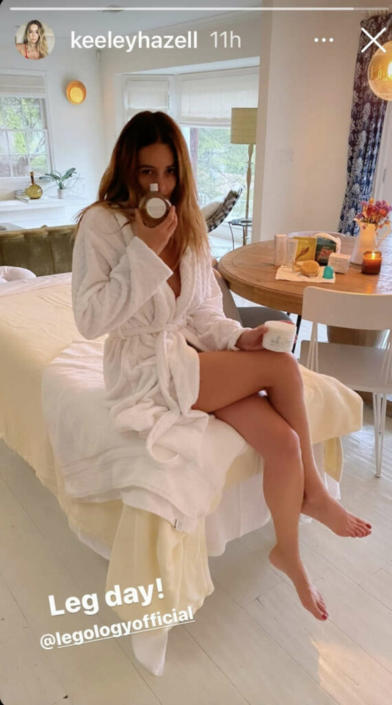 Keeley Hazell Feet (3 photos)