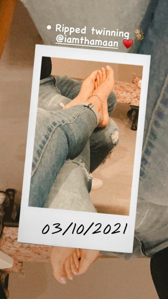 Mariyam Nafees Feet (2 photos)