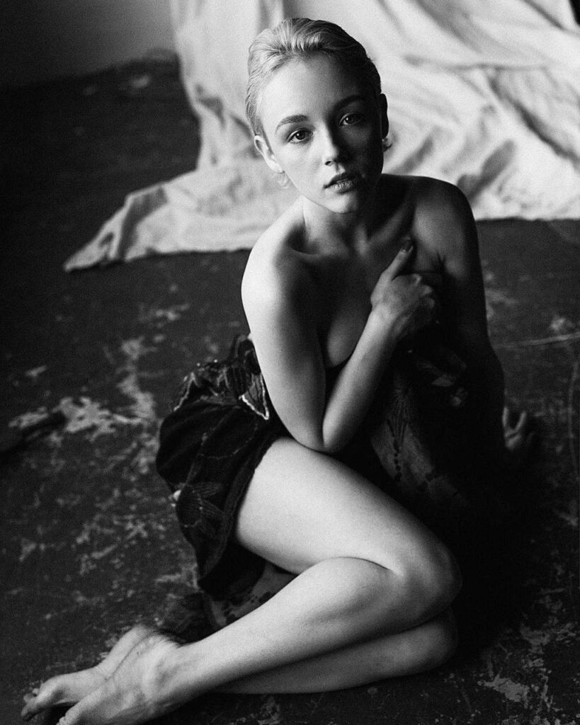 Anastasia Talyzina Feet (2 photos)