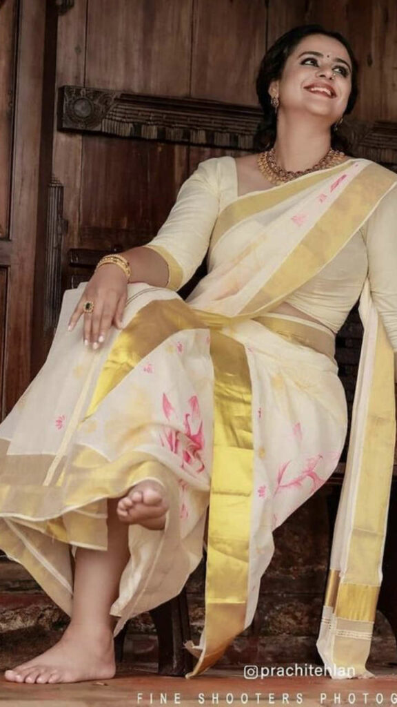 Prachi Tehlan Feet (2 photos)