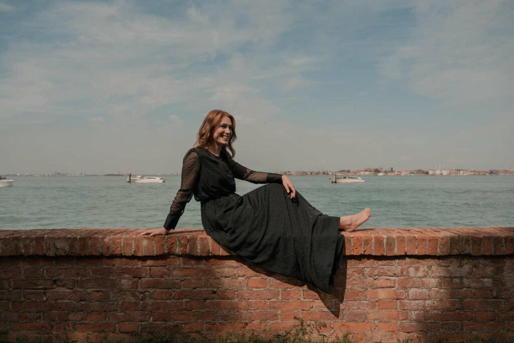 Ludovica Martino Feet (2 images)