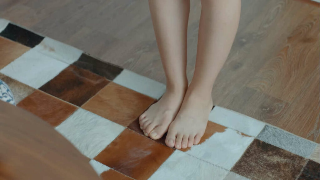 Xing Fei Feet (3 pictures)