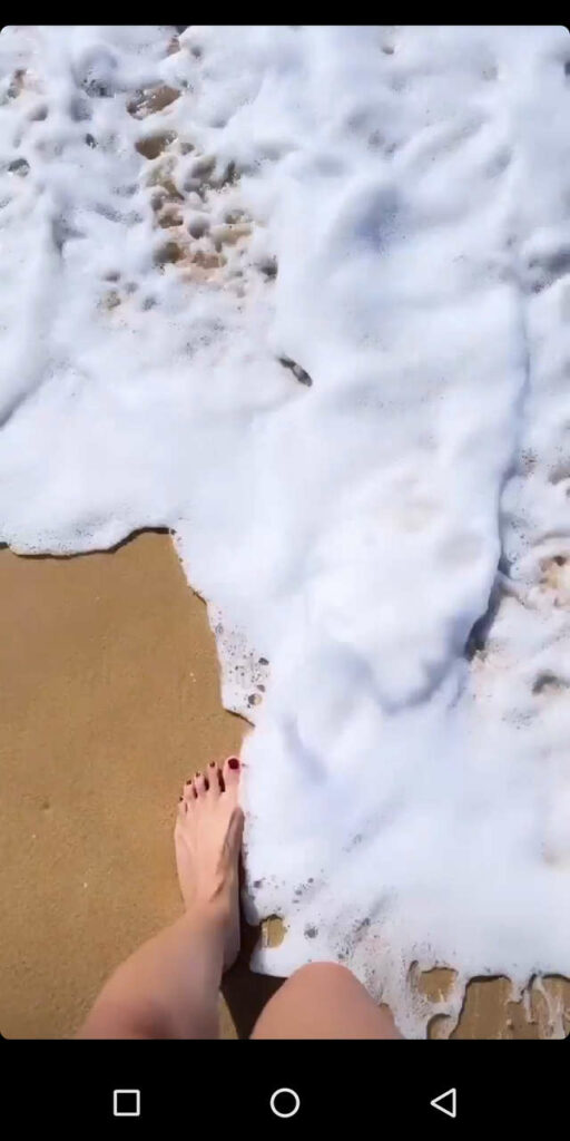 Jessica Lange Feet (2 photos)