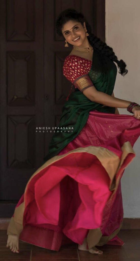 Rasna Feet (2 images)