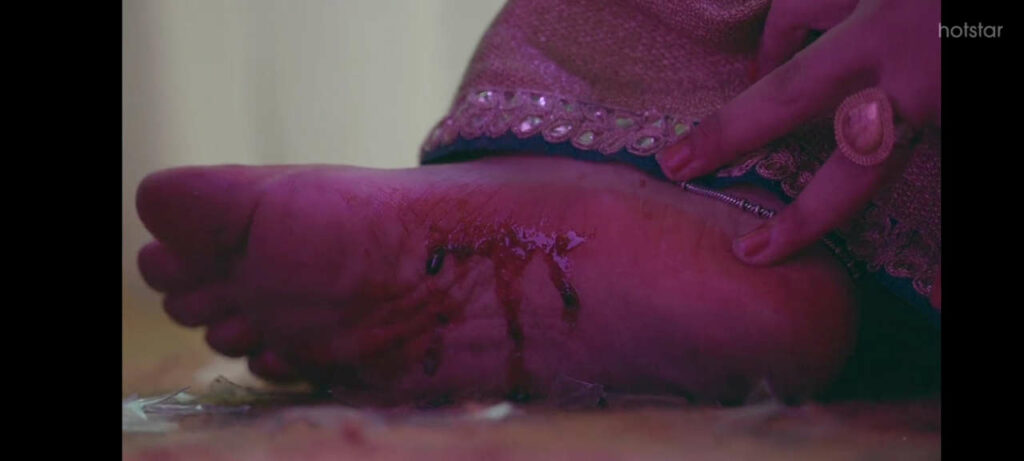 Sumbul Touqeer Feet (2 photos)