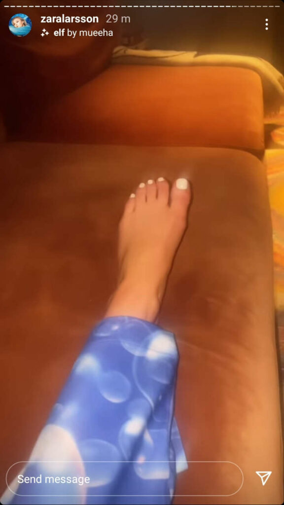 Zara Larsson Feet (2 photos)