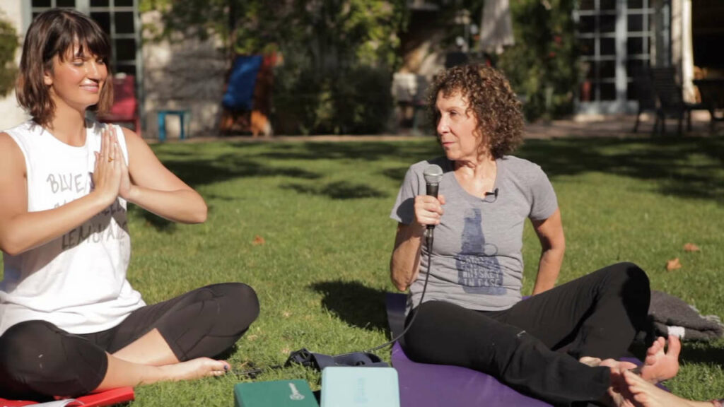 Rhea Perlman Feet (3 photos)