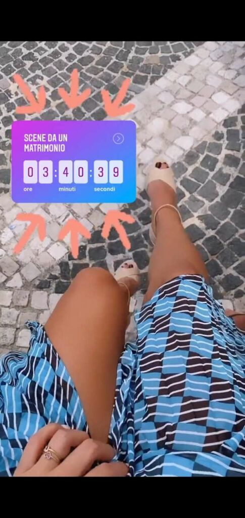 Anna Tatangelo Feet (3 photos)
