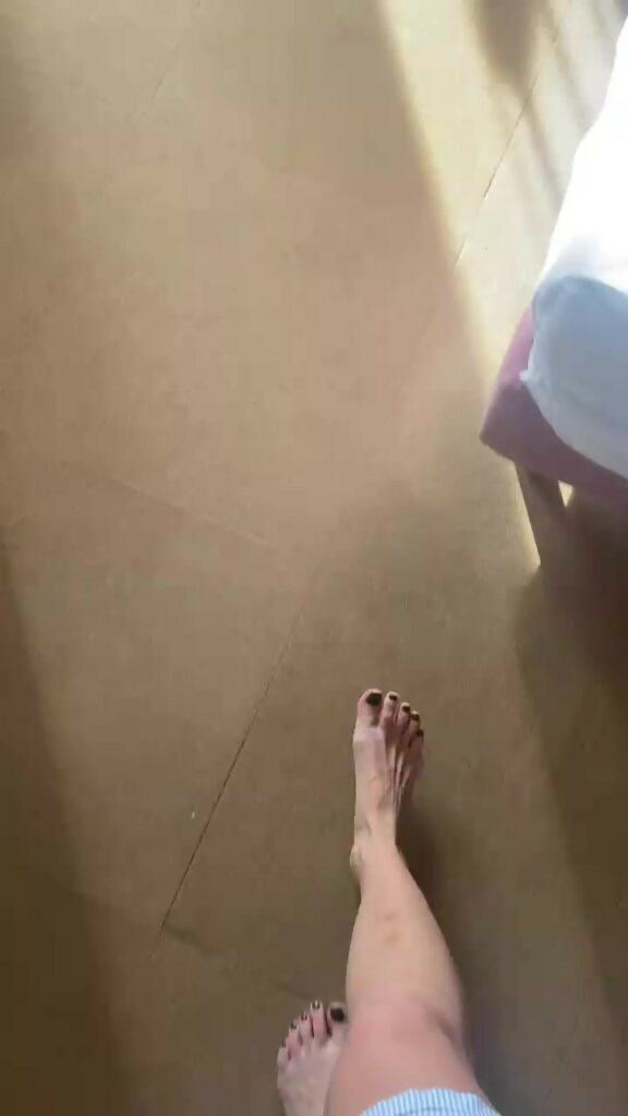 Ekaterina Kuznetsova Feet (2 photos)