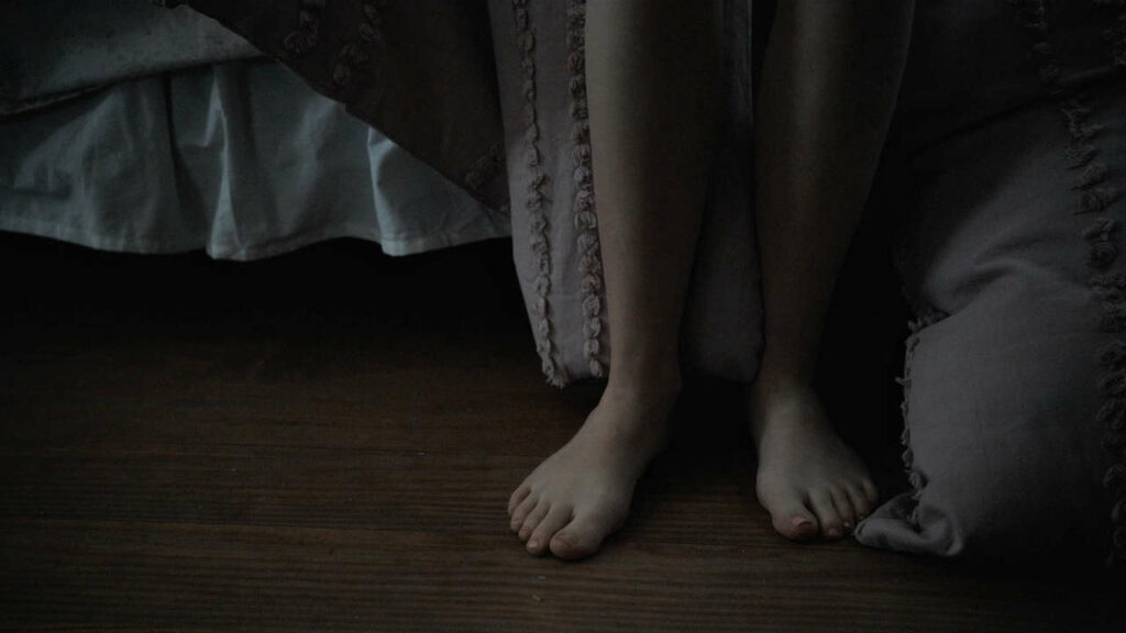 Megan Stott Feet (8 images)