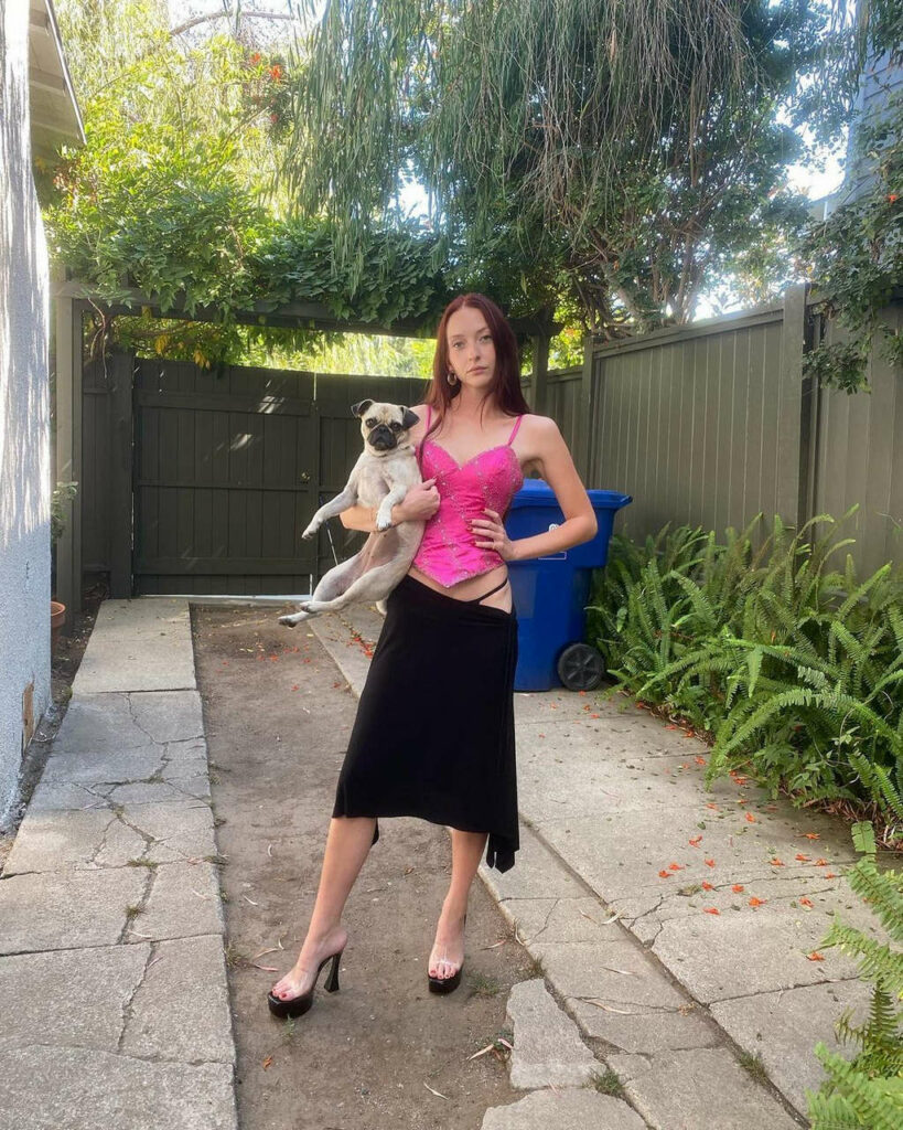 Harper Cullen Feet (3 photos)