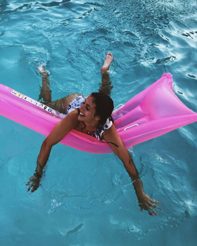 Beatriz Costa Feet (8 photos)