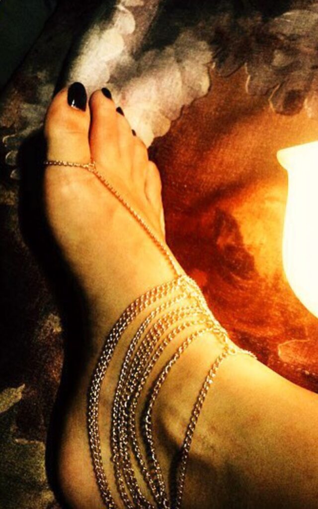 Aindrita Ray Feet (7 photos)