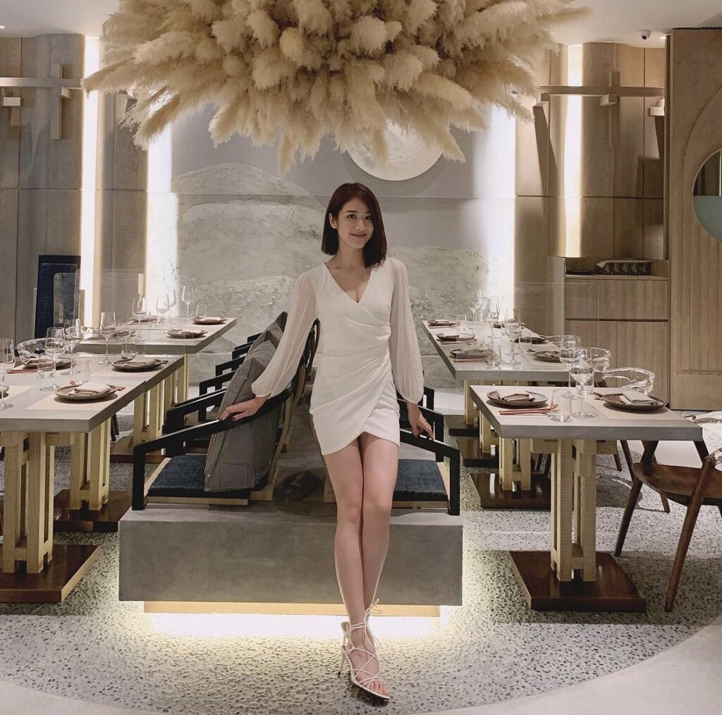 Gloria Tang Feet (11 photos)