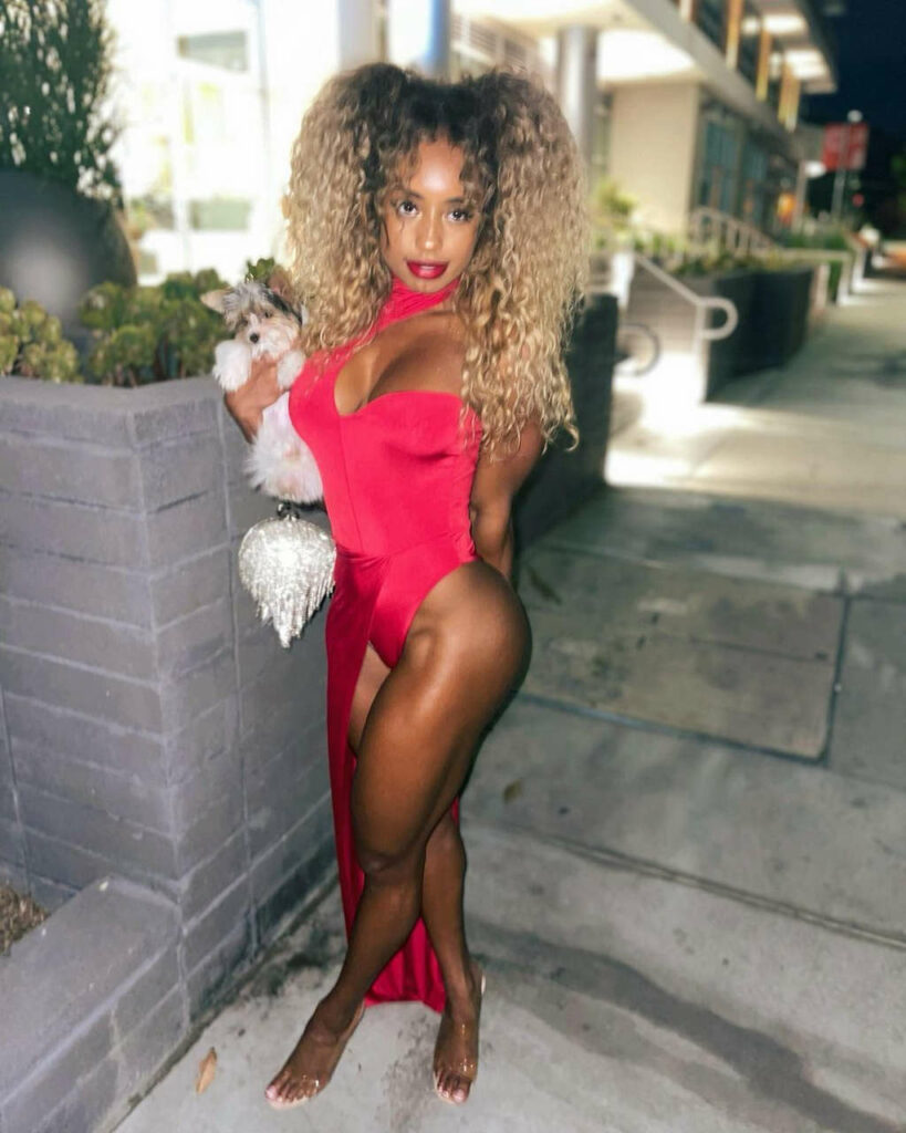 Qimmah Russo Feet (19 sexy-photos)