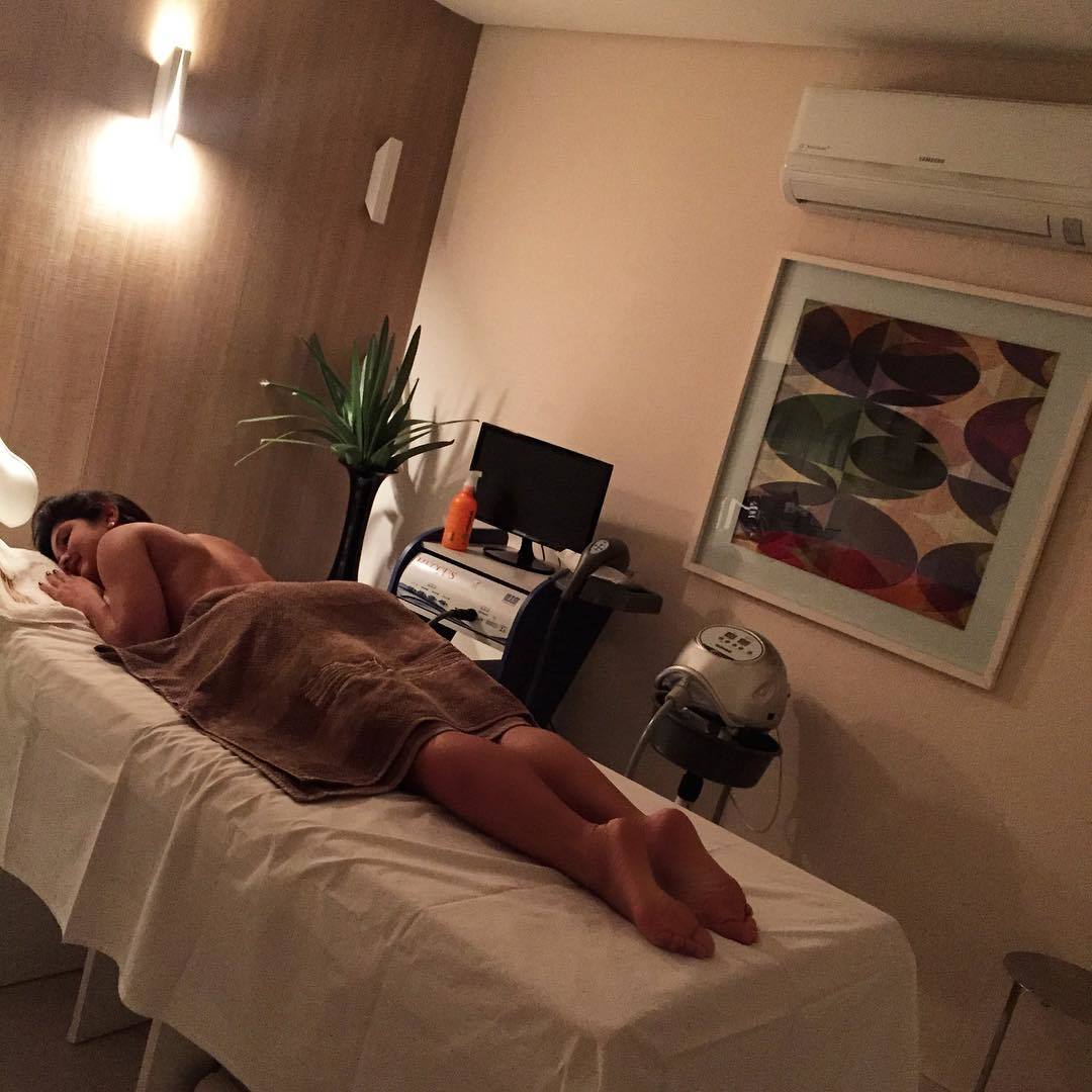 Mileide Mihaile Feet