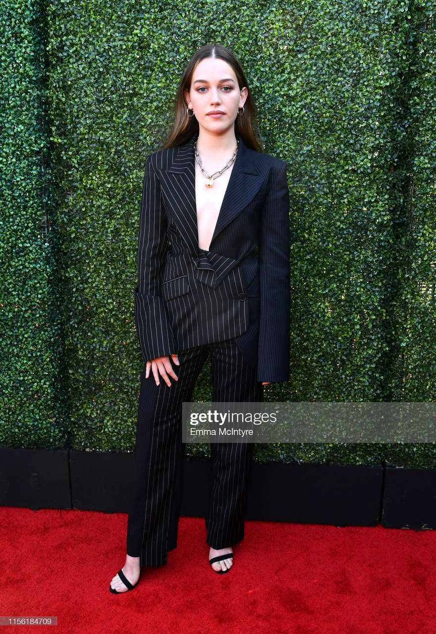 Victoria Pedretti Feet