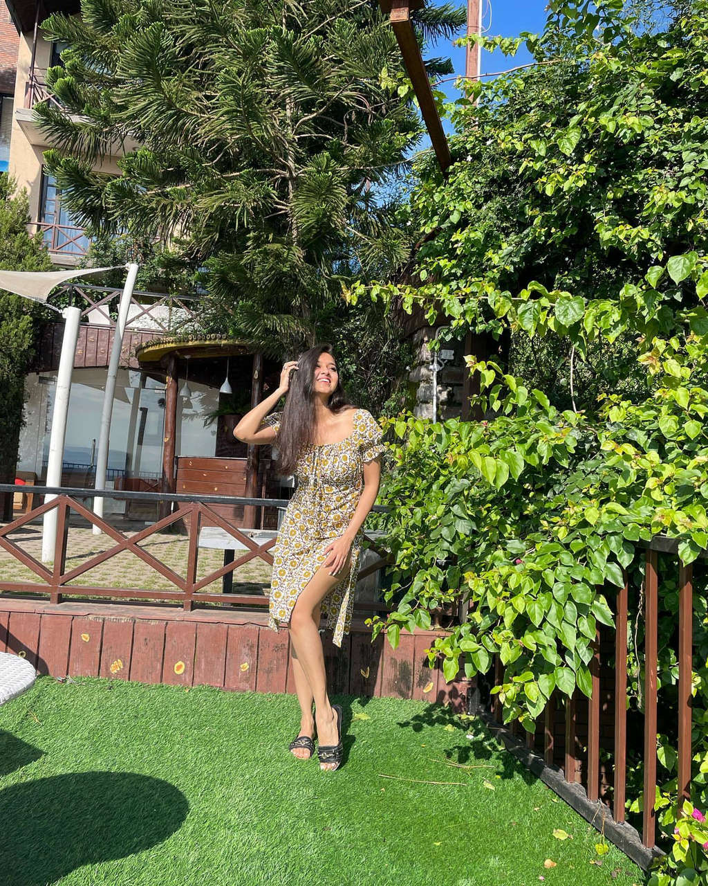 Tejaswi Prakash Wayangankar Feet