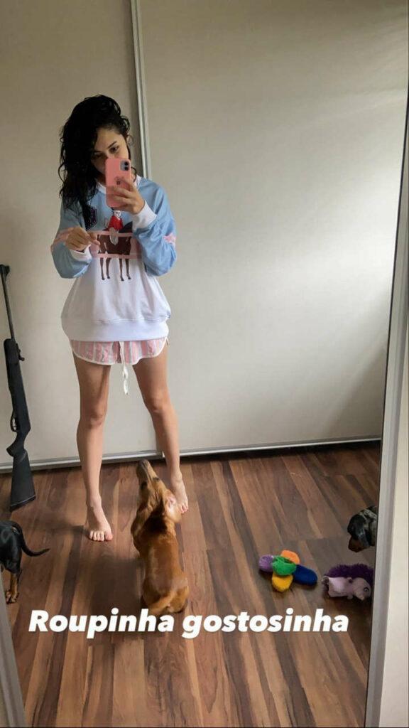 Leticia Shirakiin Feet (20 photos)