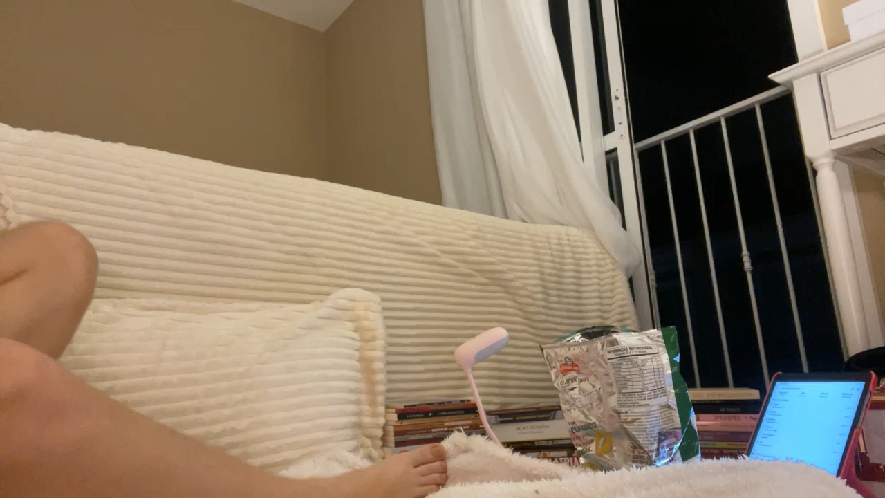 Leticia Shirakiin Feet