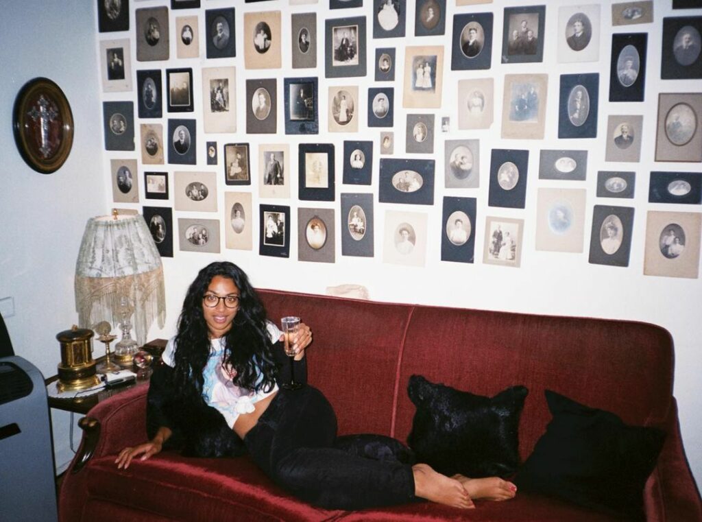 Nadine Bhabha Feet (6 photos)