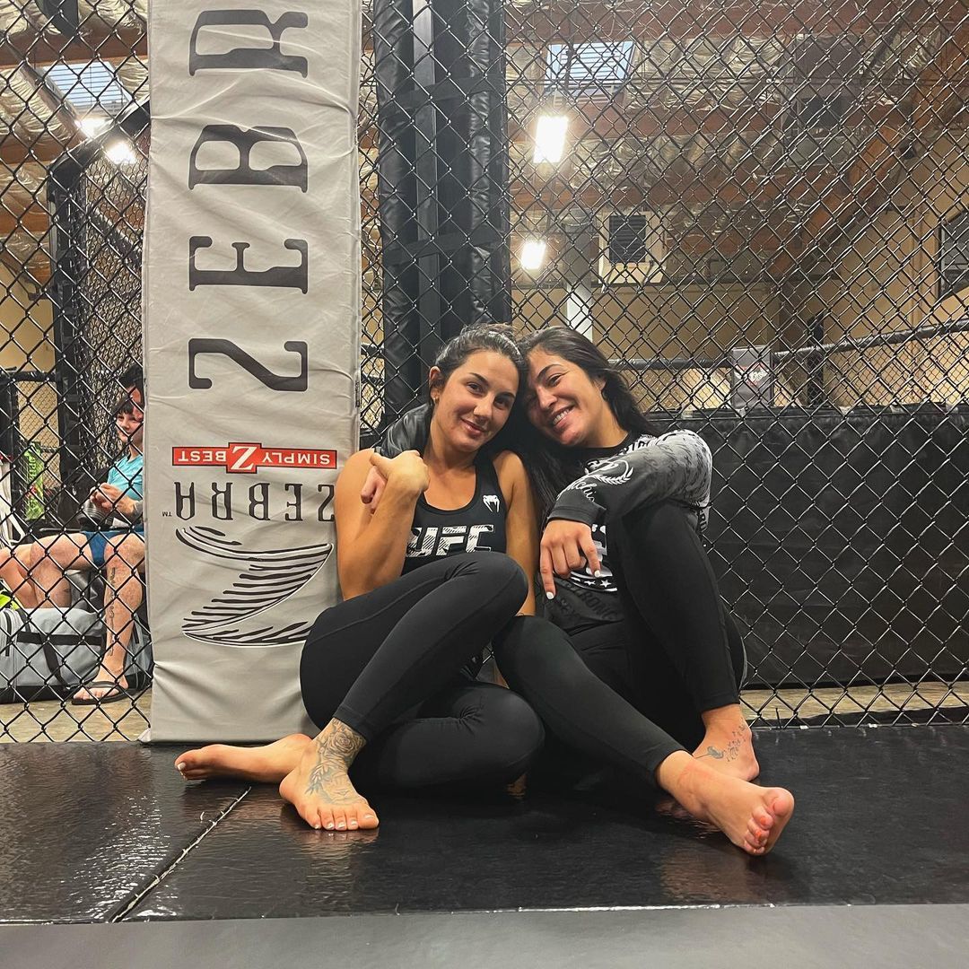 Cheyanne Vlismas Feet