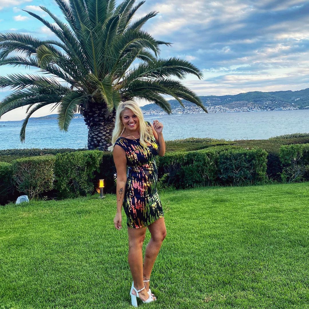 Nancy Paradeisanou Feet