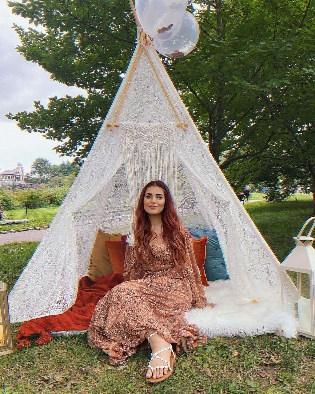 Momina Mustehsan Feet