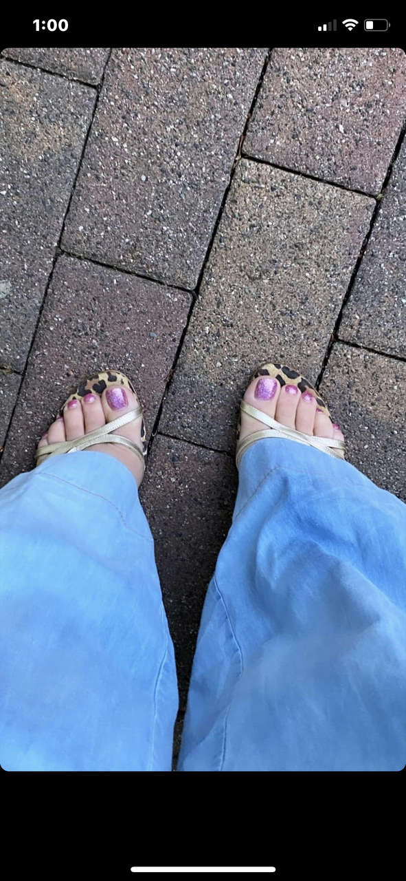 Camila Nakagawa Feet