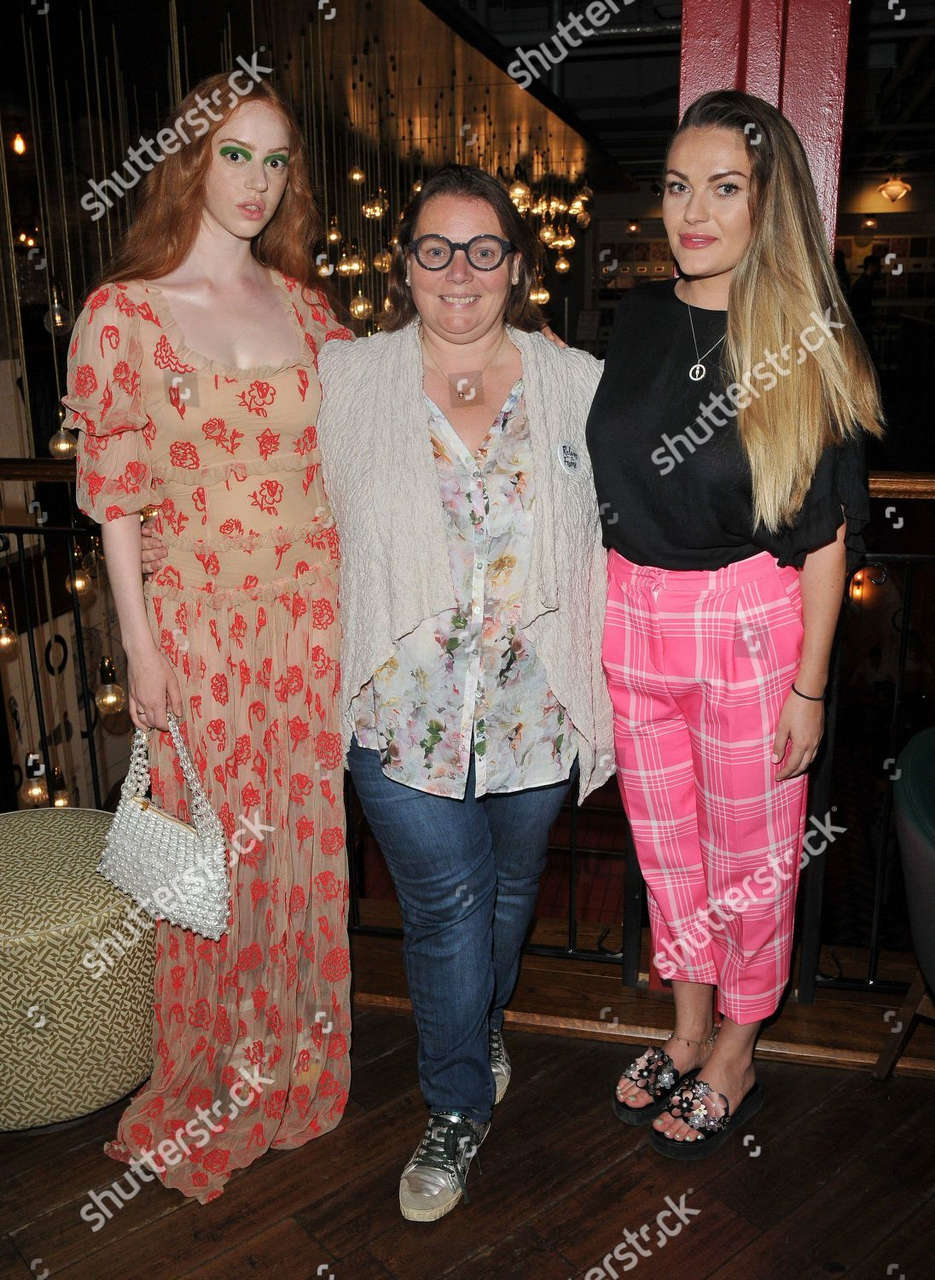 Chanel Cresswell Feet