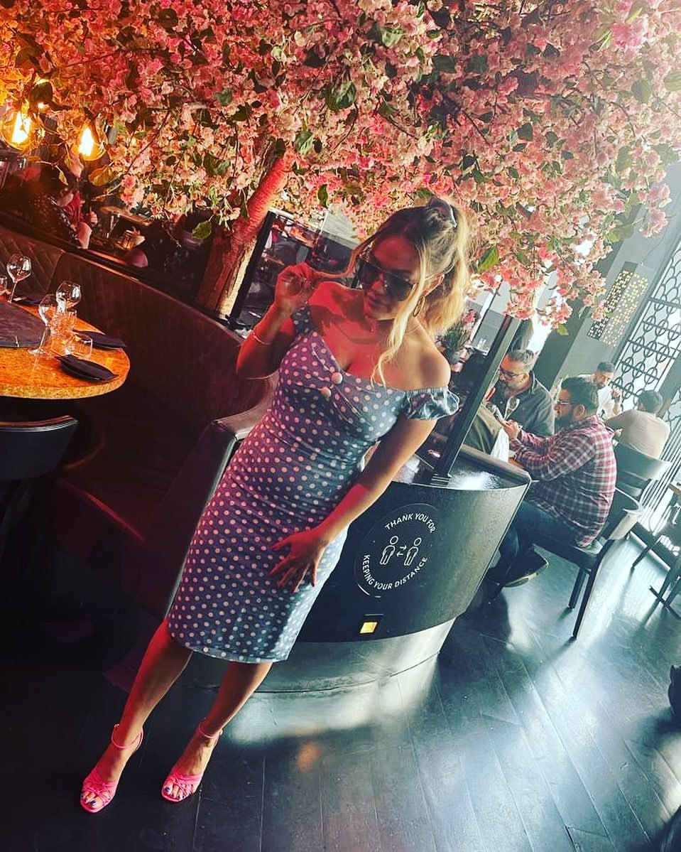 Chanel Cresswell Feet