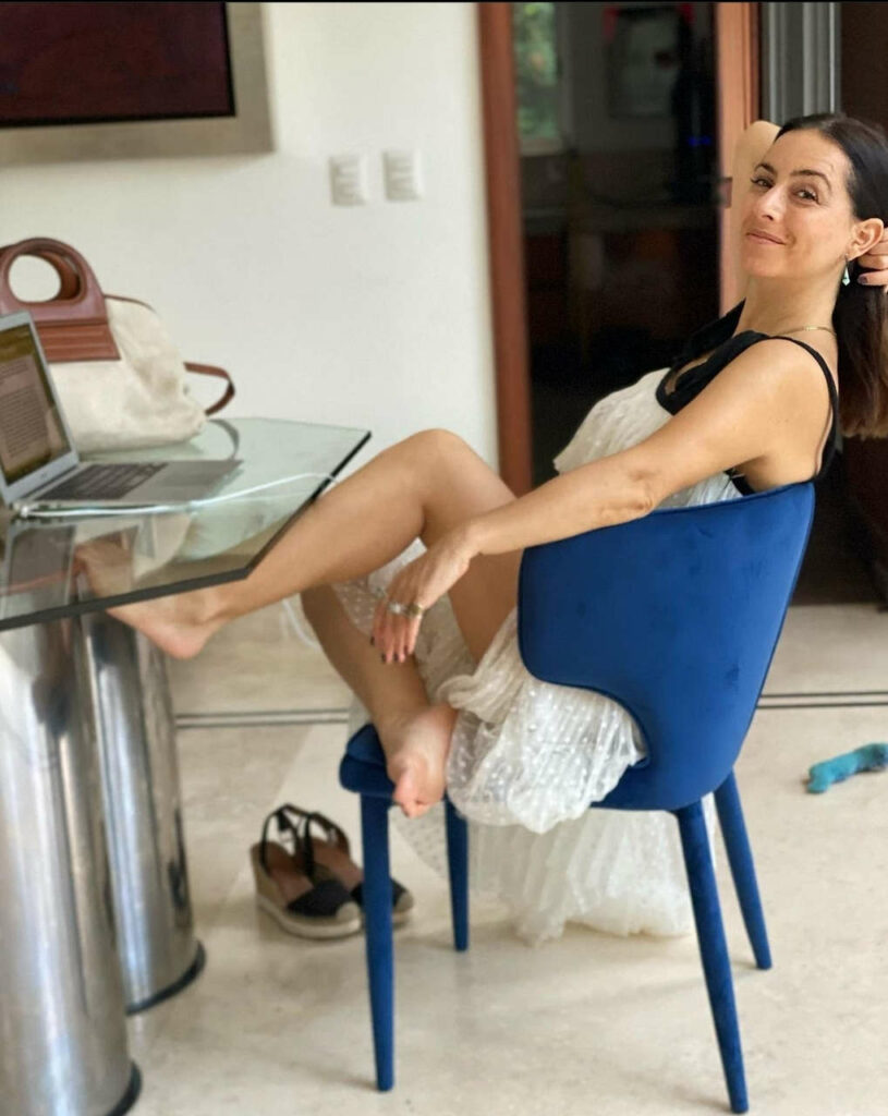 Claudia Lizaldi Feet (4 images)