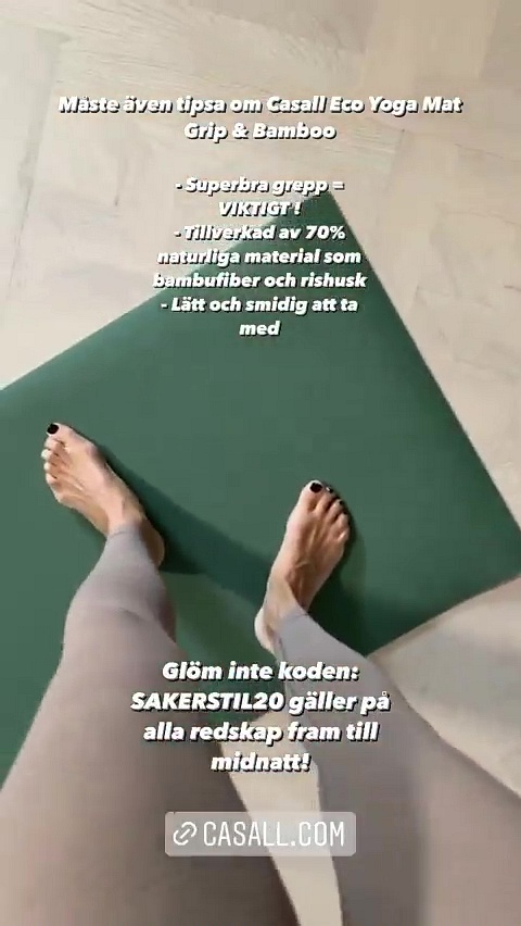 Emilia De Poret Feet