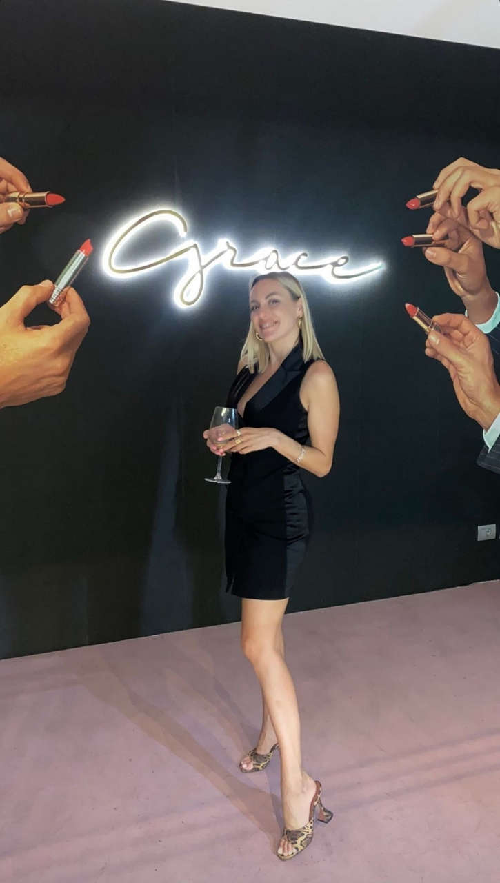 Arianna Bertoncelli Feet